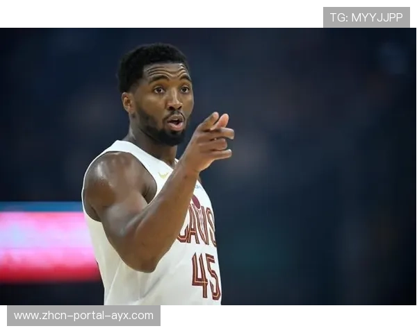 骑士客场大胜开拓者,米切尔爆发凸显球队进攻效率提升 骑士客场大胜开拓者,米切尔爆发凸显球队进攻效率提升