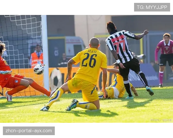 萨索洛迎战乌迪内斯，两支崇尚进攻球队的保级对冲